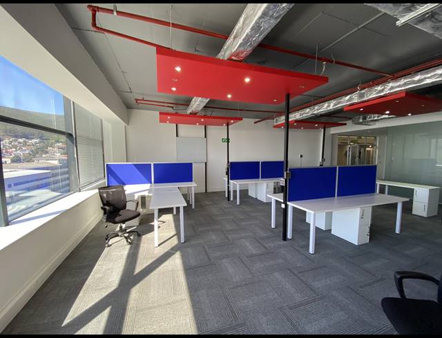159M² OFFICE TO LET IN SEA POINT